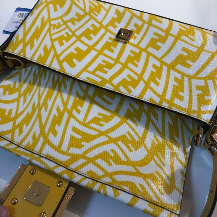 Fendi Hobo Bag Yellow - ShopShops