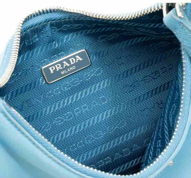 PRADA Re-Edition 2005 Crossbody Bag - ShopShops
