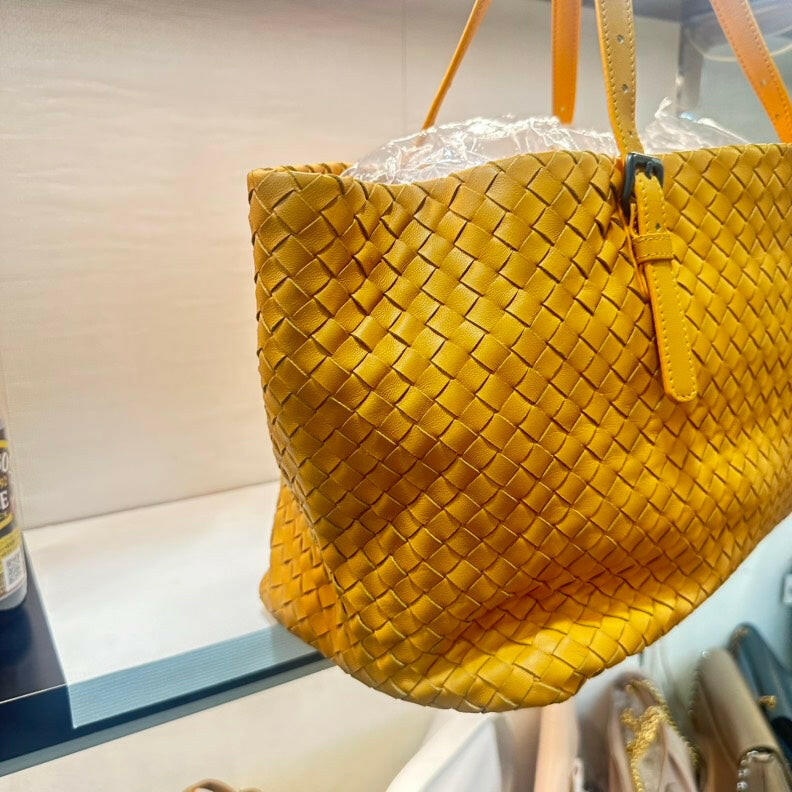 Bottega Veneta Fourre-Tout Leather Tote Bag Yellow - ShopShops