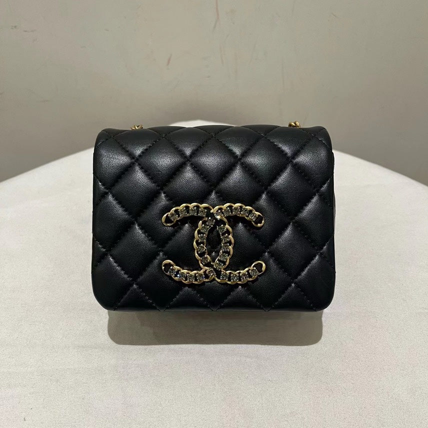 Preloved Chanel Mini Bag - ShopShops