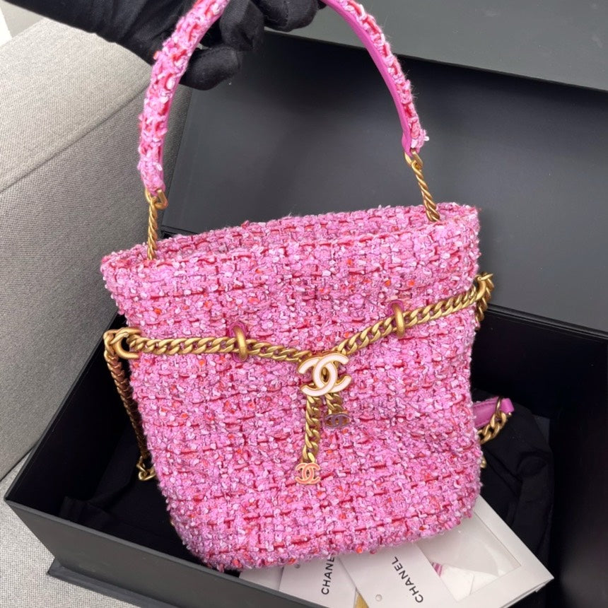 Preloved Chanel Enamel Buckle Pink Wool Bucket Bag - ShopShops