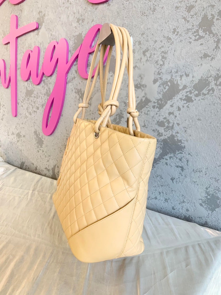 Preloved Chanel Tote Bag - ShopShops